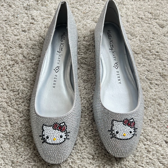 NEW Without Tags Hello Kitty x Katy Perry Silver Rhinestone Ballet Flats - Picture 4 of 7